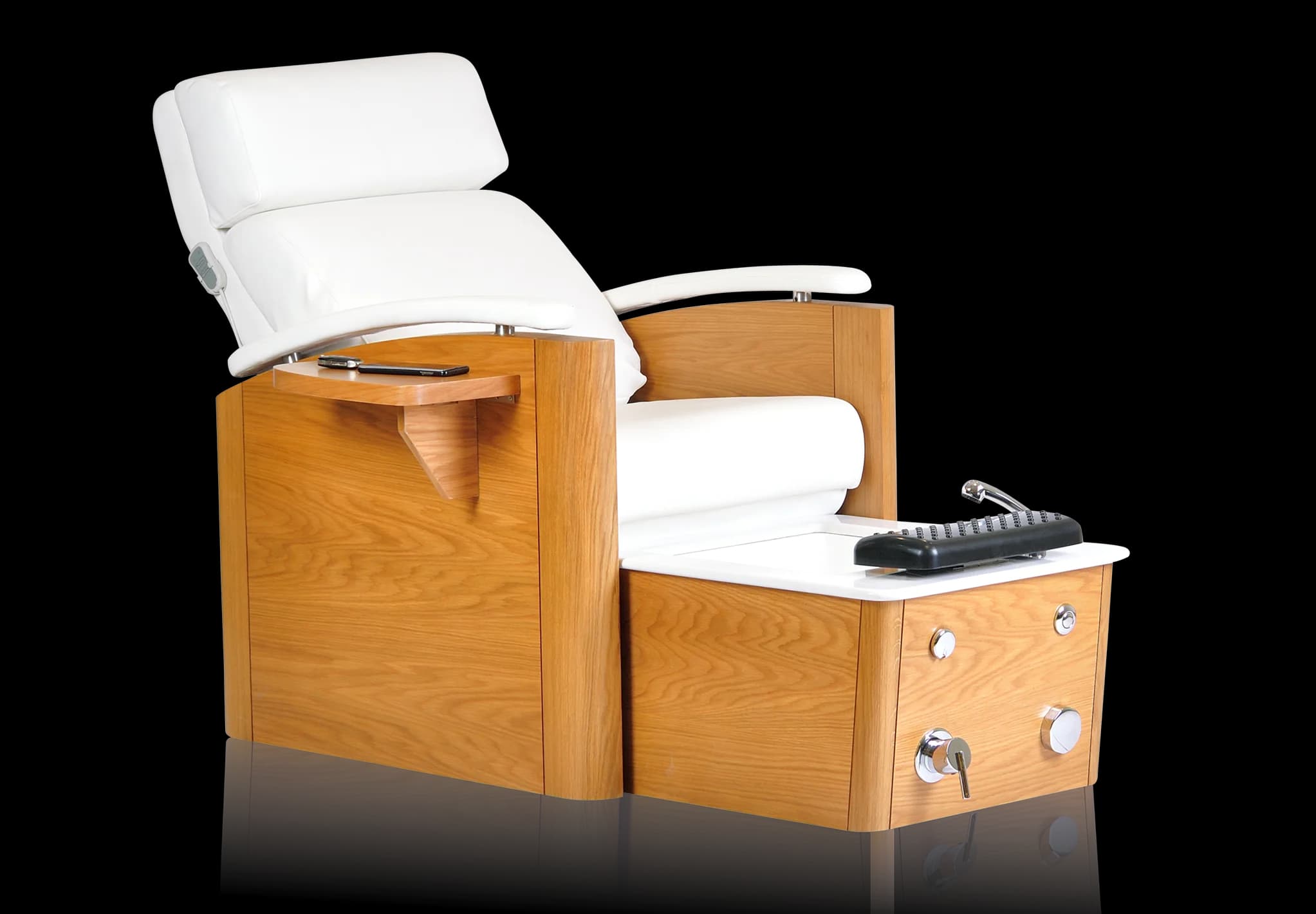 Why Every Luxury Salon Needs a Professional Manicure Pedicure Chair